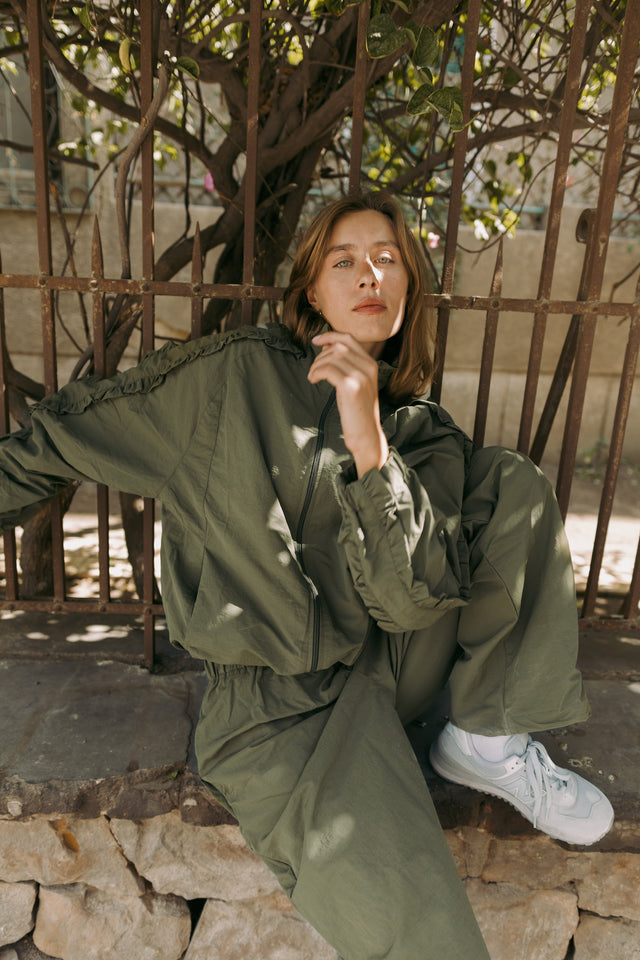 Seated in the olive track set